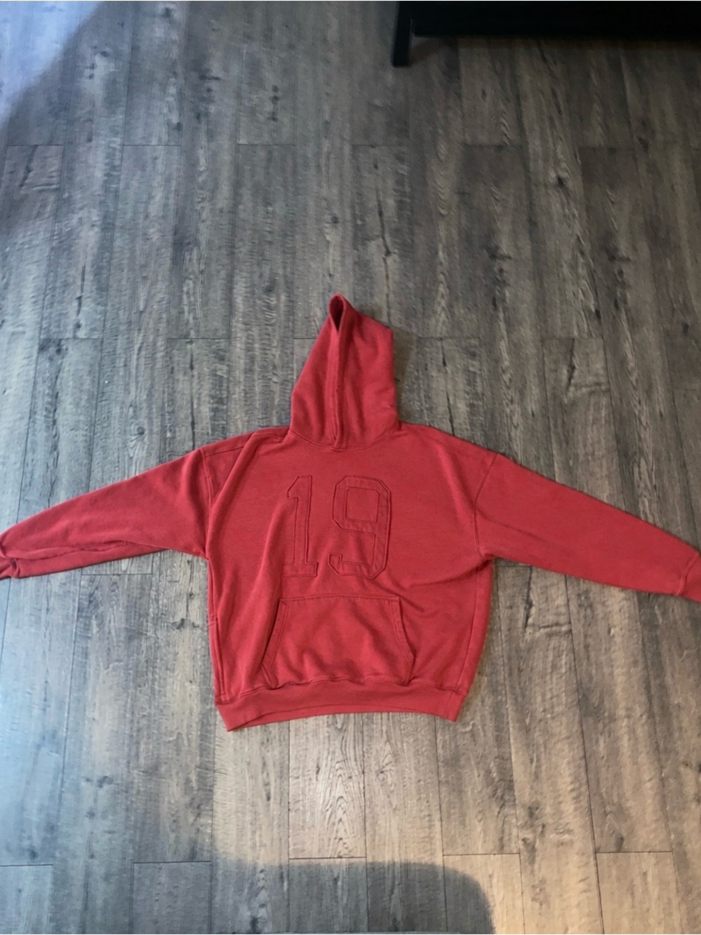 Hollister Men's Red Hoodie with Stitched '19' and Kangaroo Pocket